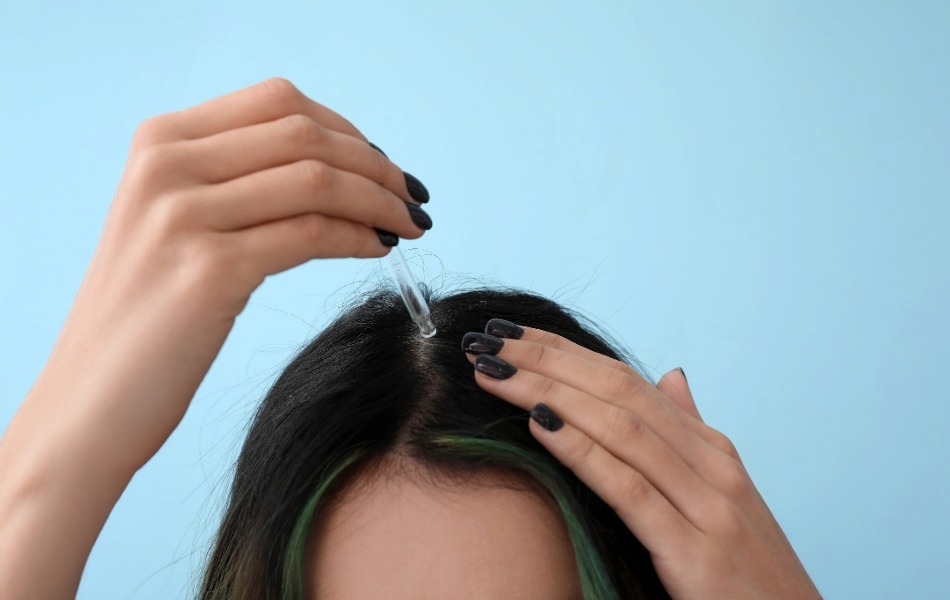 Scalp treatment with natural oils